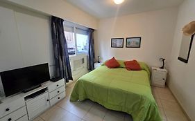 Studio para 2 personas super acogedor AC y WIFI